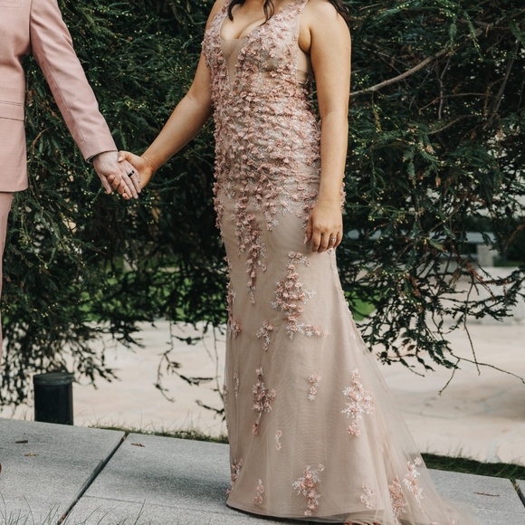 Pink Floral Wedding Gown from René the Label (Size 10) - Picture 11 of 15